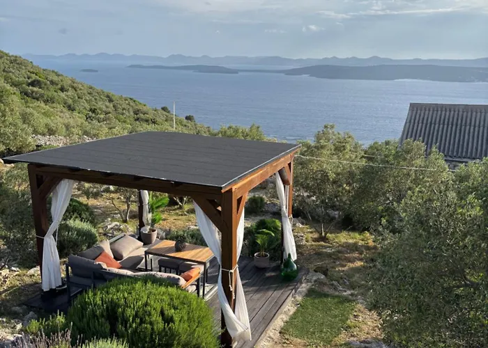 Mrdina House